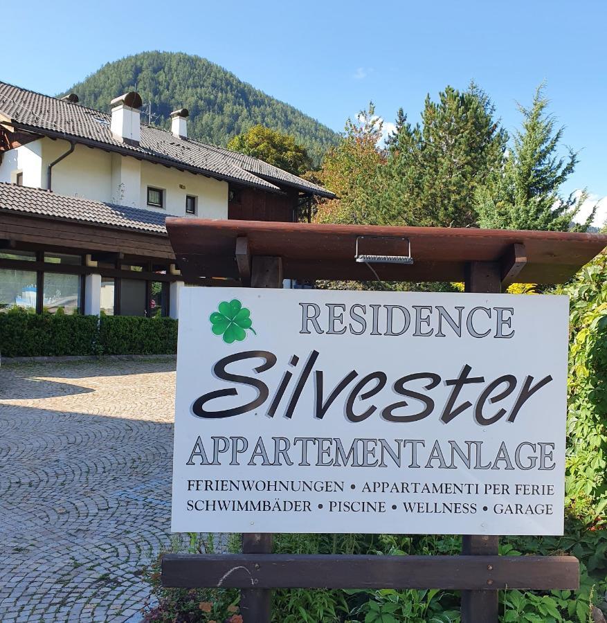 Residence Silvester Racines Luaran gambar